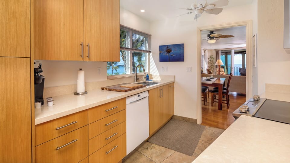 Full kitchen