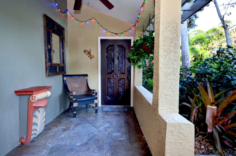 your small but nice front porch
