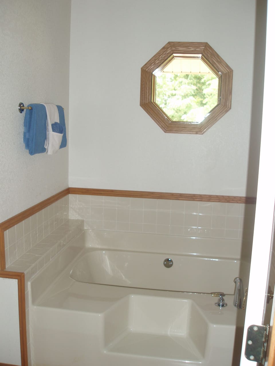 Upstairs Bathroom Garden Tub