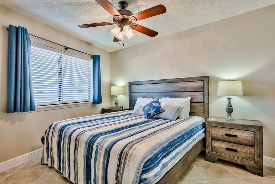 King size bed in front bedroom