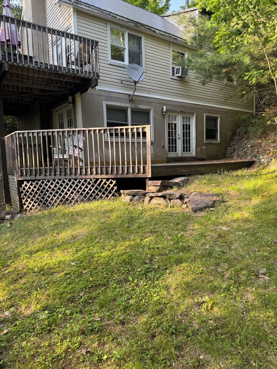 Lower deck