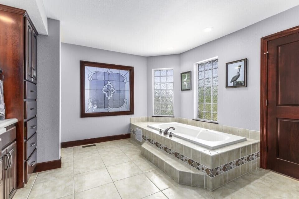 Upper Master Bathroom