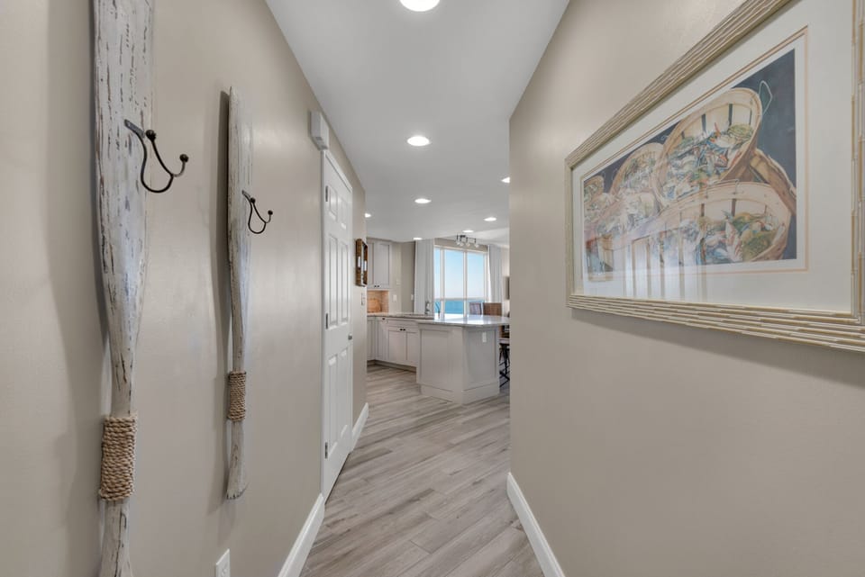 Front entrance  hallway
