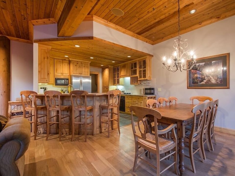 Dining + kitchen bar area