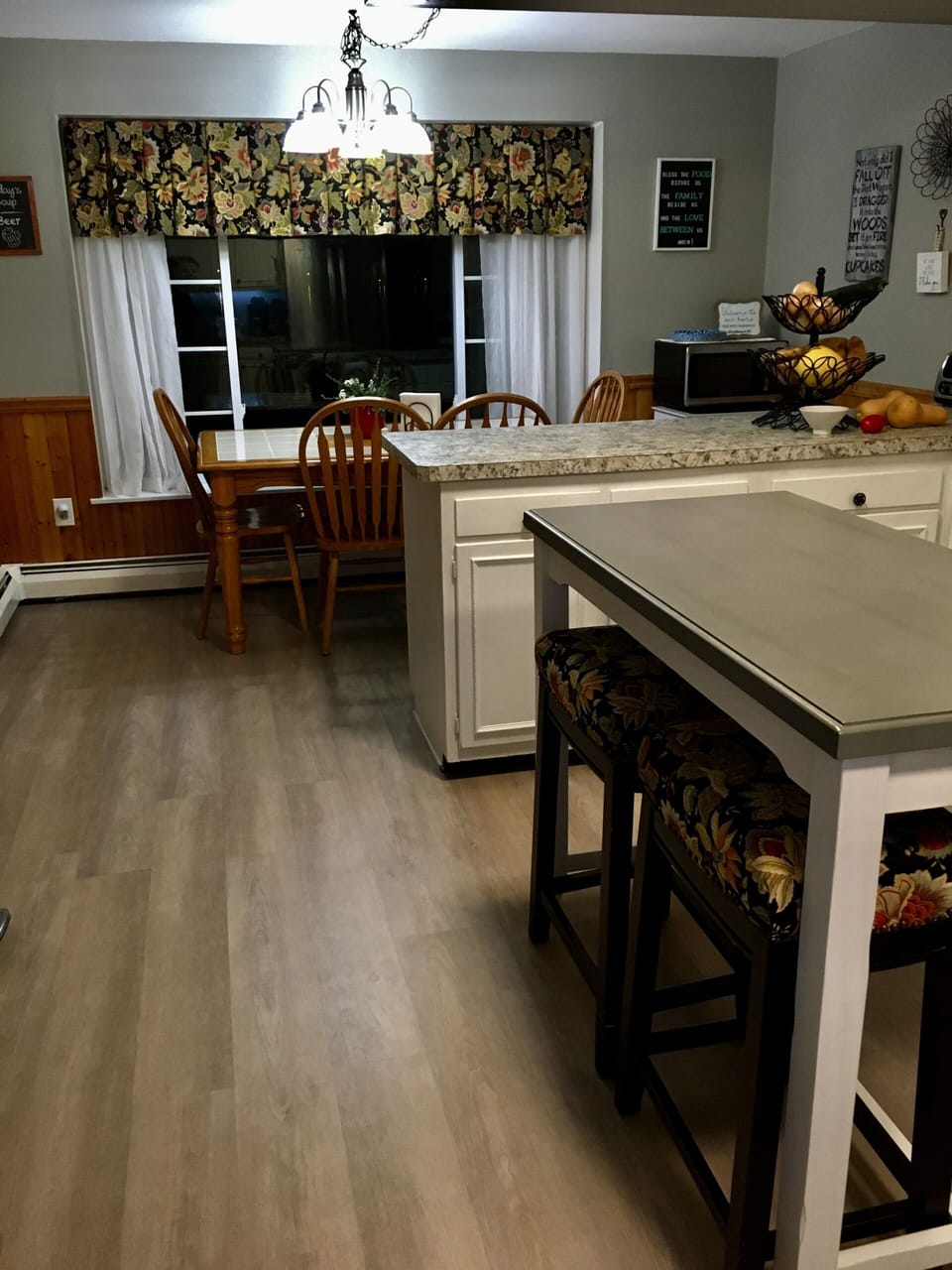 Eat in kitchen