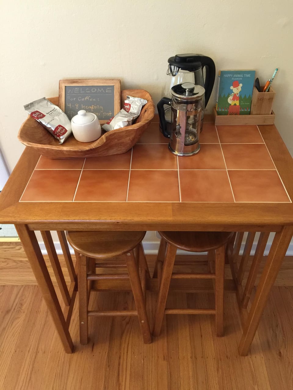 Complimentary coffee, tea, and postcards.