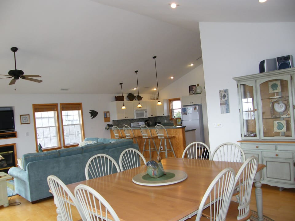 Dinner table/High chair in pantry. 