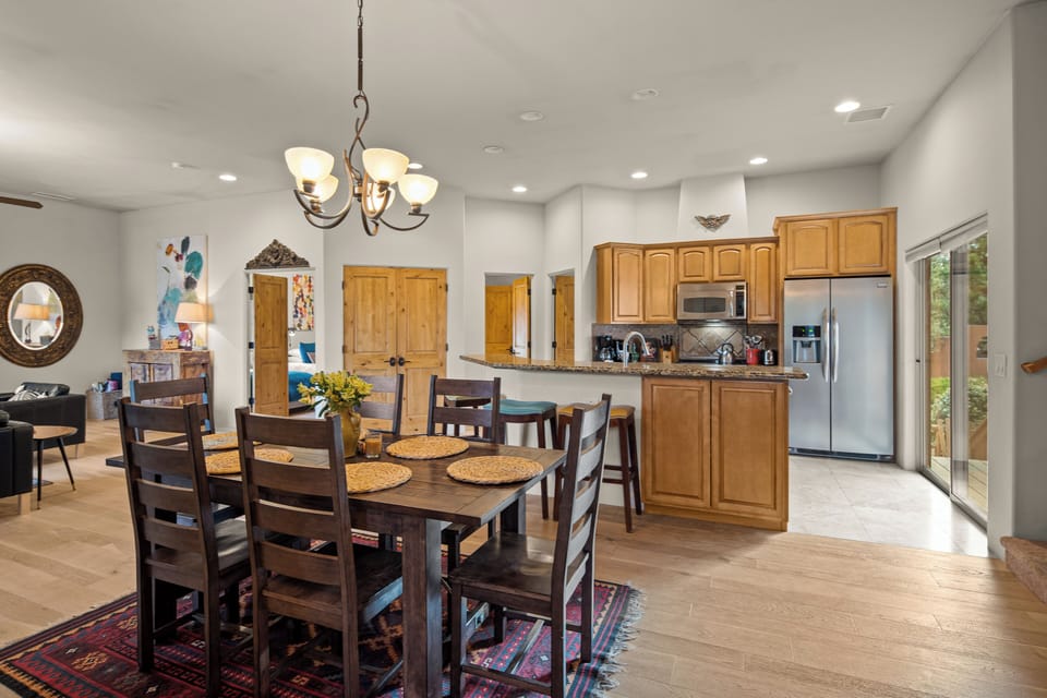 Open Floor Plan -Dining and Kitchen