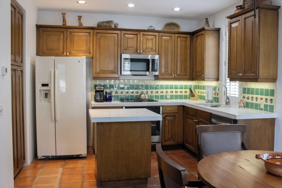Updated Kitchen- new countertops August 2025