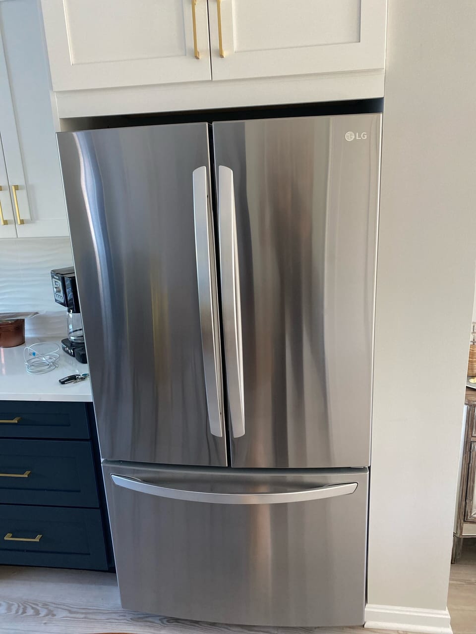 Full size brand new LG fridge with ice maker 
