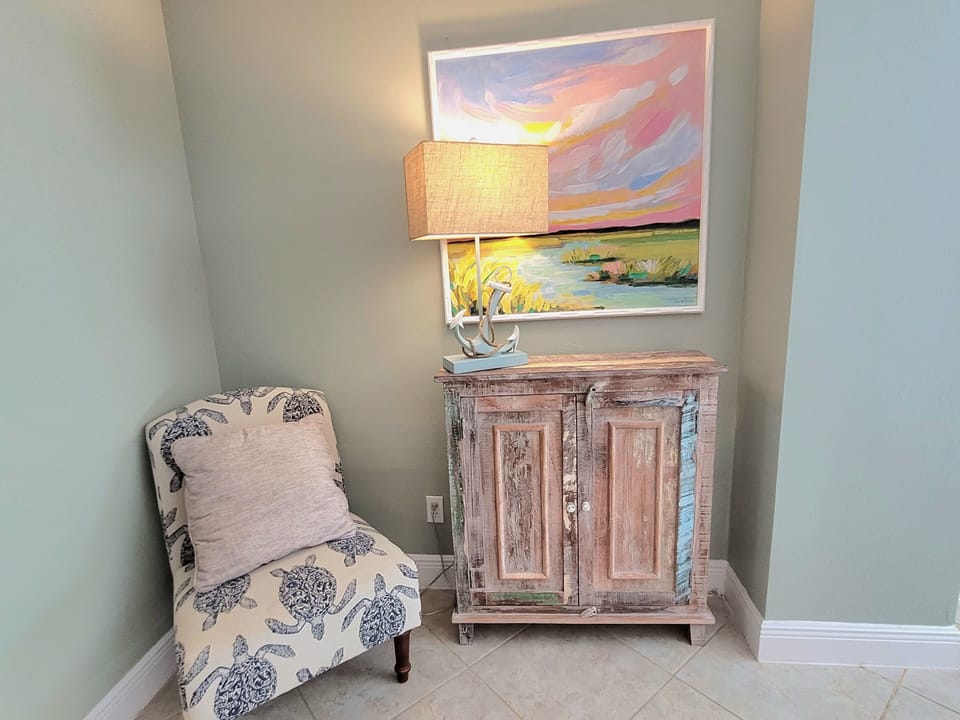 Extra Seating In Living Room