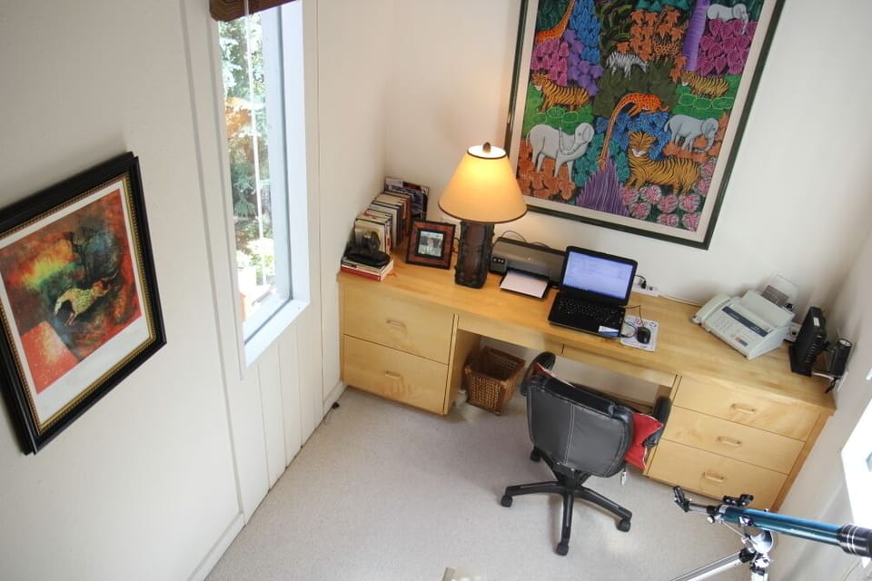 Home office with wifi.