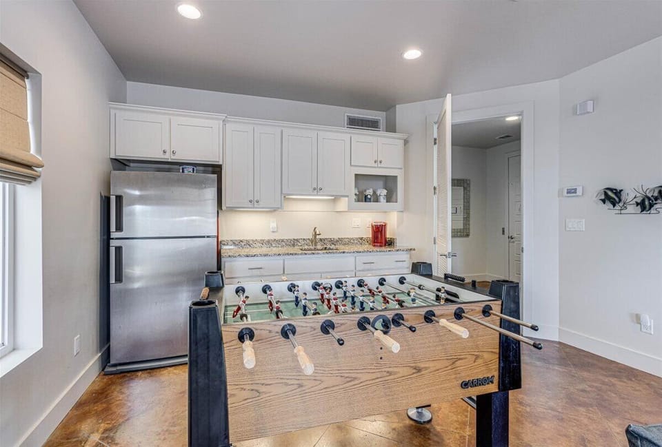 1st Floor - Game Table