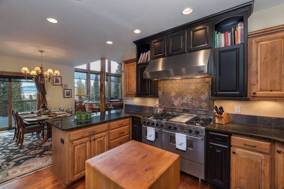 Fully equipped with 6 burner stove