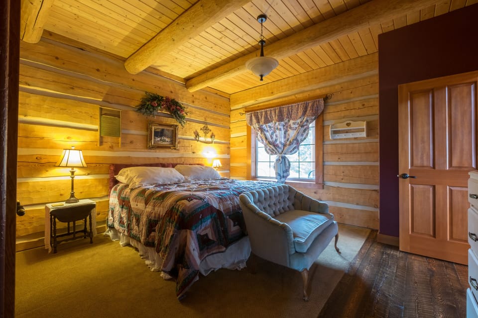 Main floor Parlor bedroom. Handicap accessible.