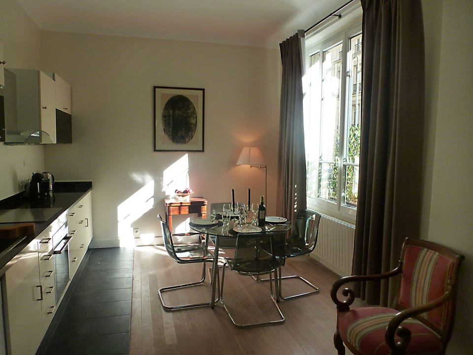 Spacious sunny entertaining area.