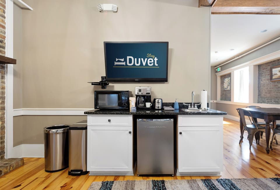 Prime Home on King and Market | Marquee (Suite B)