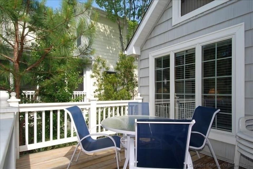 Front deck