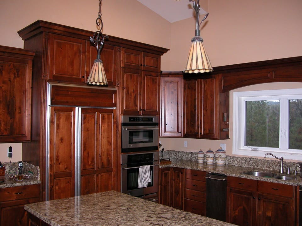 Kitchen: Refrigerator, Stove, Sink and Connters