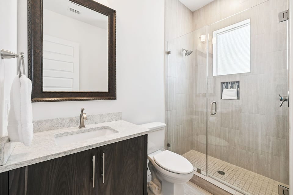 Bunk Room En-Suite - Single Vanity + Walk-In Shower