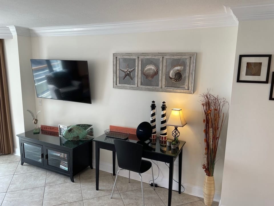 Living Room TV/Computer Desk