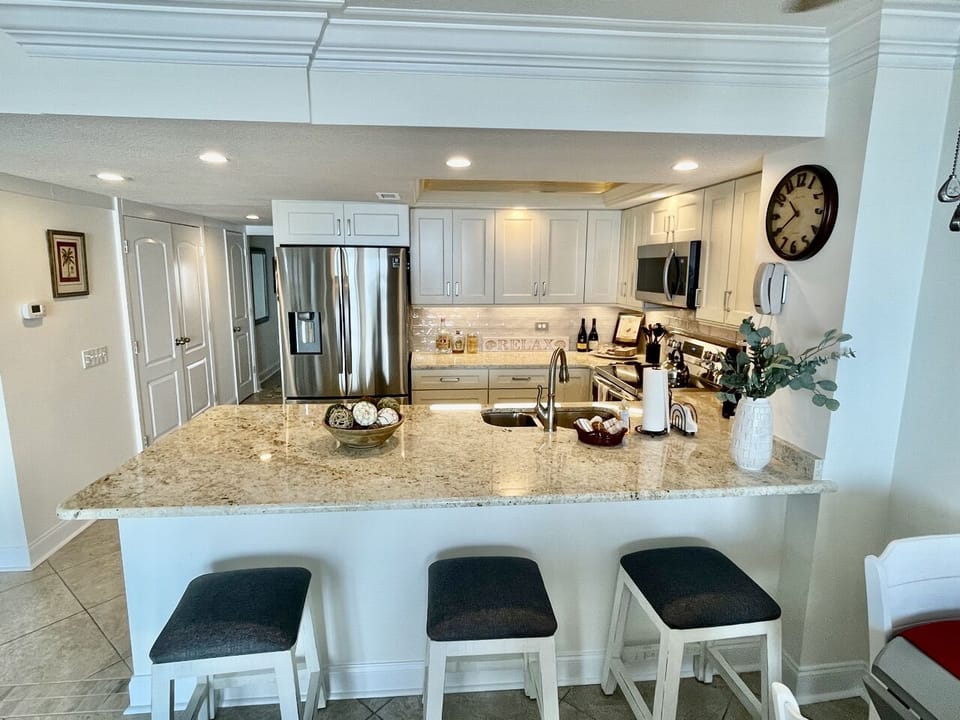 Stunning New Kitchen w/Huge Island