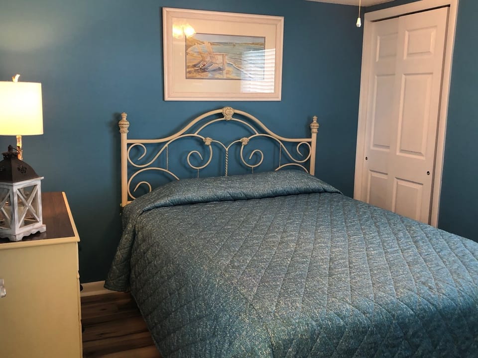 3rd Bedroom - Queen Bed