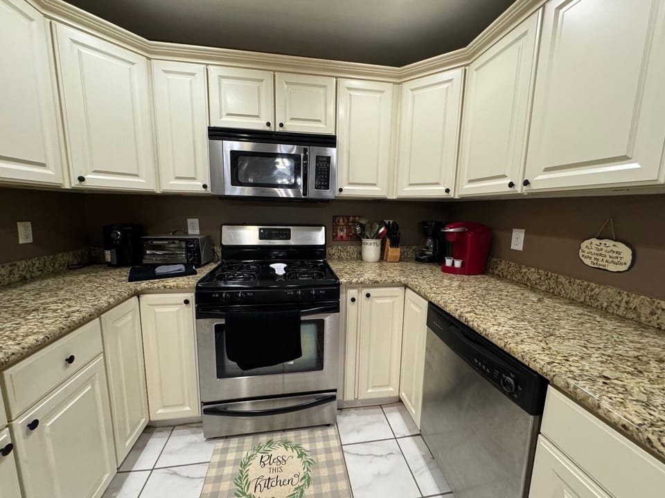 All Equipped Kitchen 