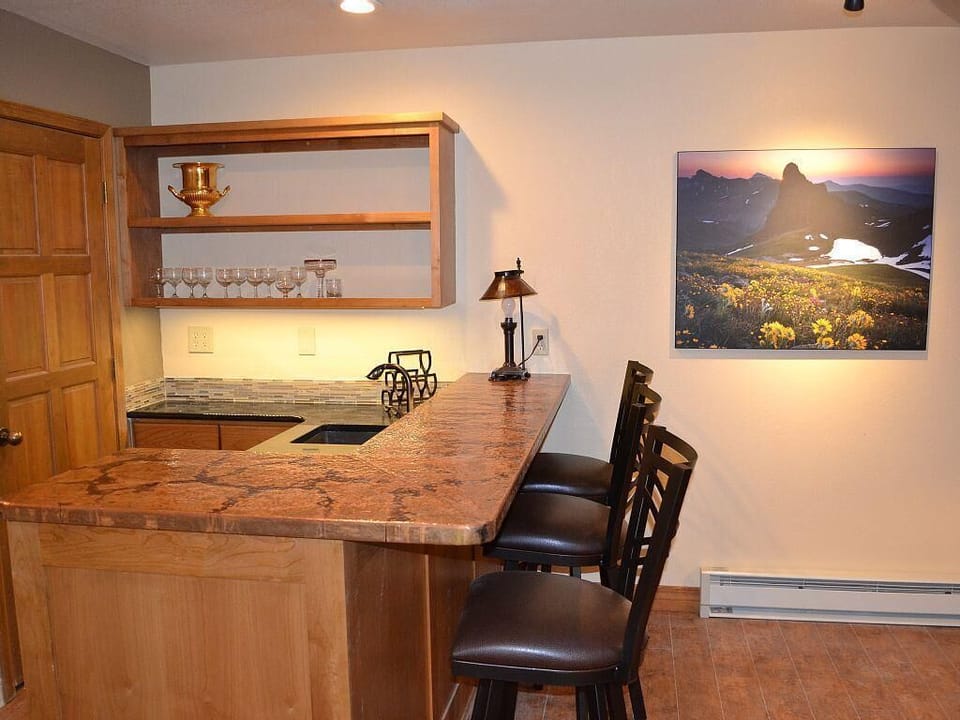 Bar with wine cooler