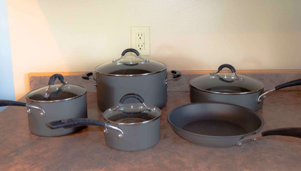 The kitchen has cookware, some bakeware and a nice dish set for our guests.