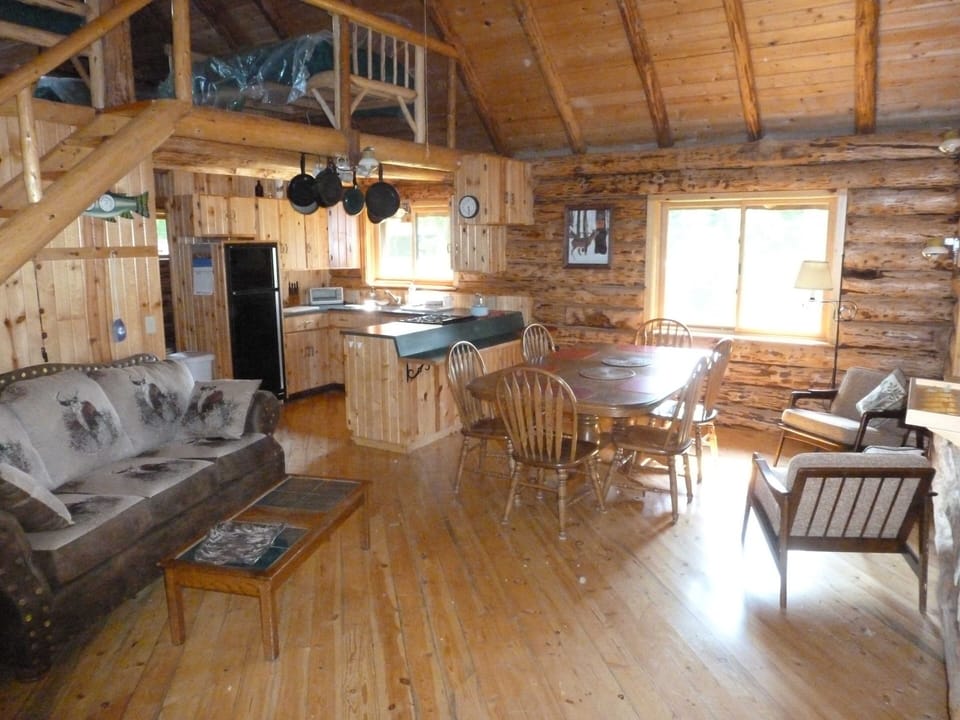 The natural light flowing into the common areas is very relaxing.