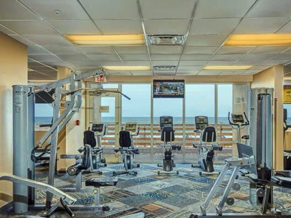1 of 3 rooms in the 4500 sq. ft. fitness center. Jacuzzi's, Saunas, Treadmills