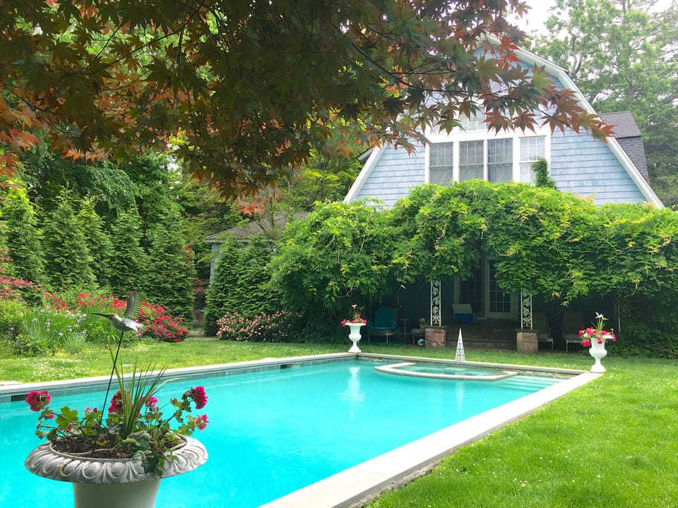 pool with hot tub, lush spring /summer garden & pergola w/ seating in shade