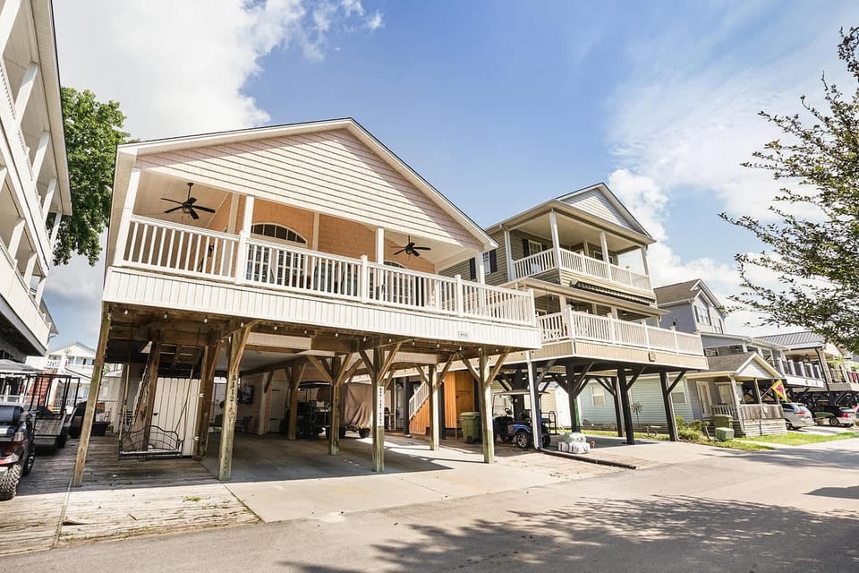 Spacious elevated deck perfect for sunset views and gatherings