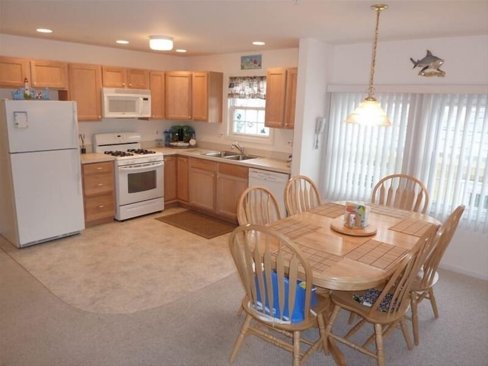 Kitchen and dining area