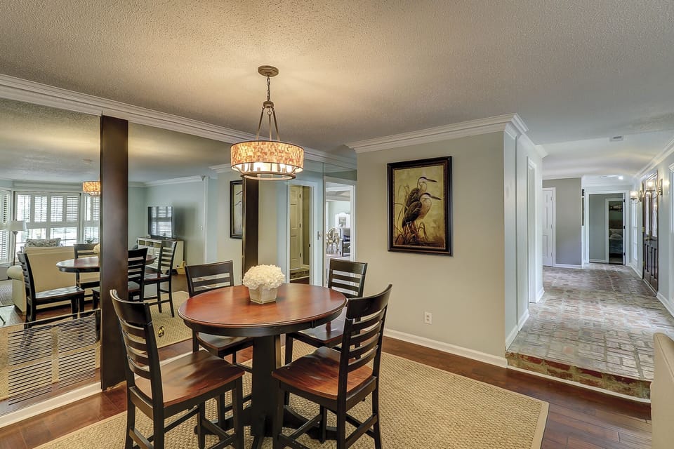 Living Room With Table For 4 - Perfect for Meals or Games
