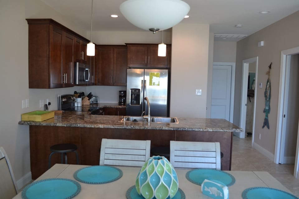 Fully stocked kitchen.