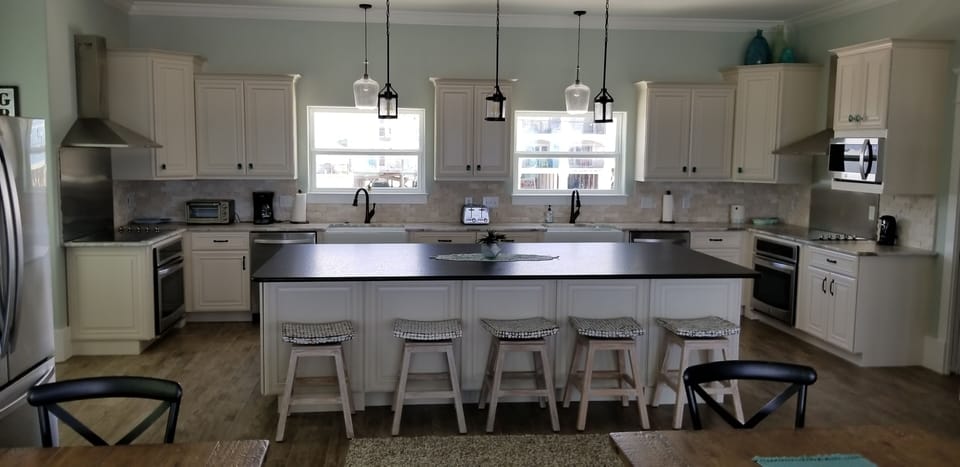 double applianced kitchen