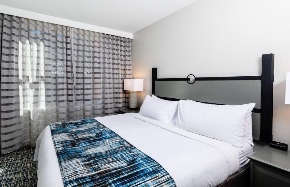 Guest bedroom