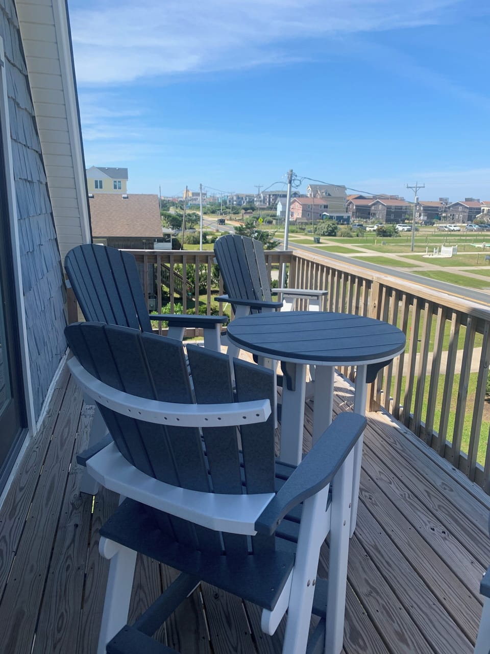 Upstairs front deck