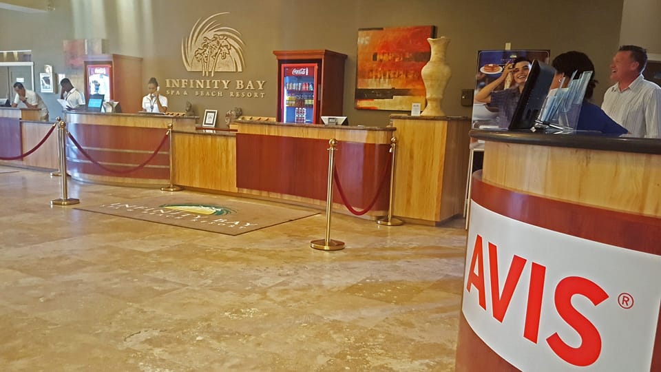 24hr service - lobby check-in, concierge, car rental, gift shop, 3 restaurants.