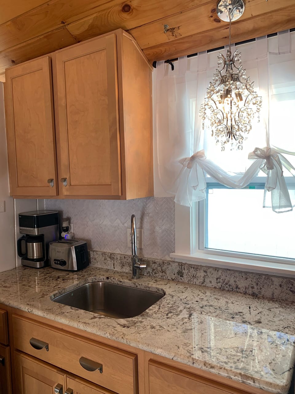 Kitchen/Coffee maker-Toaster
