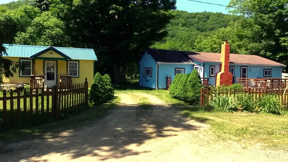 Bungalow and the cottage we rent next door.