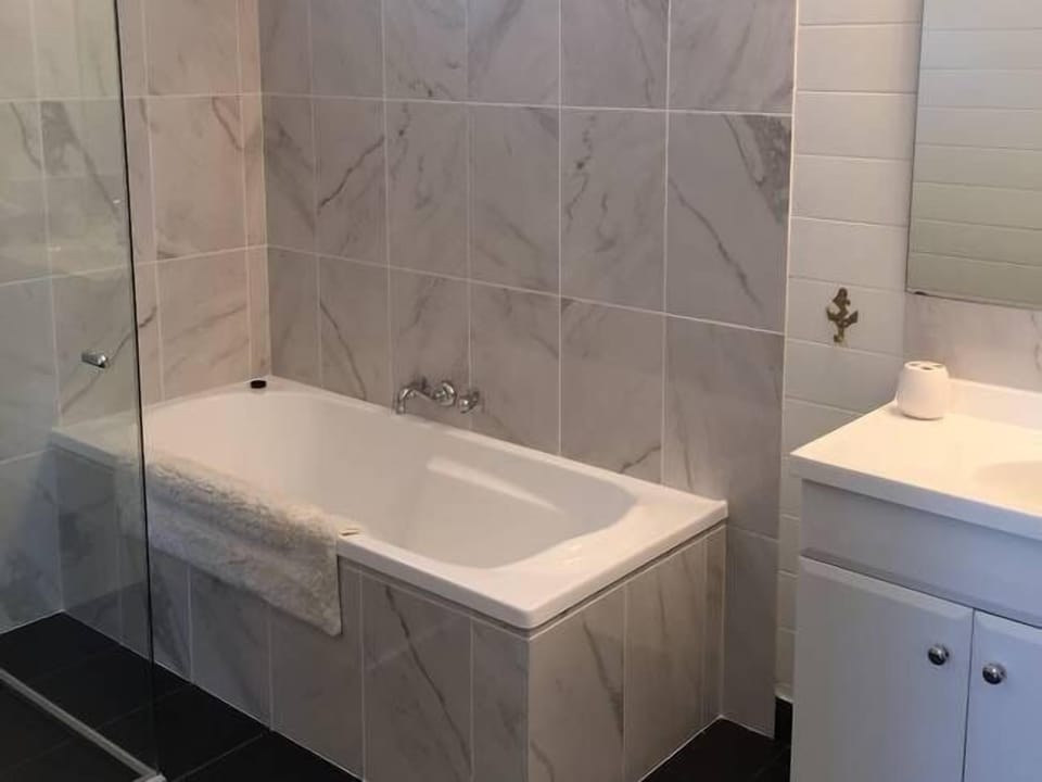 Bathroom (seperate wc)