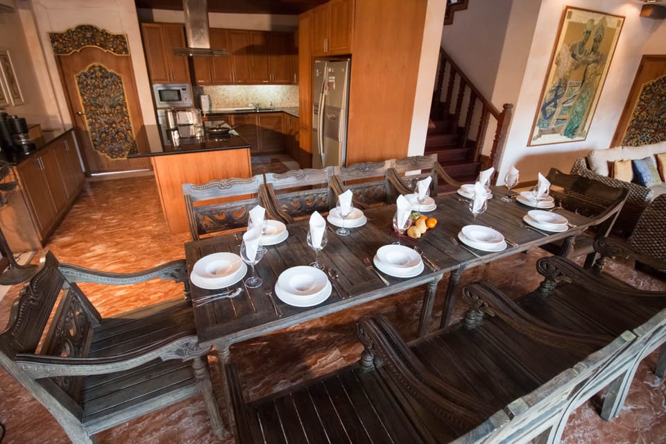Exclusive Balinese 7BR Villa for rent