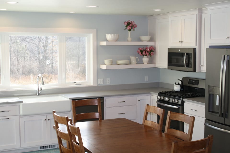 Beautiful Farmhouse Sink and Quartz Countertops 