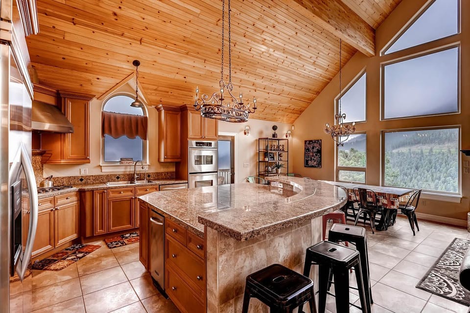 Cook in style while enjoying the amazing views! Doesn't get better than this!