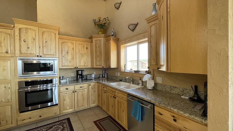 Fully stocked kitchen, literally has everything you may need!