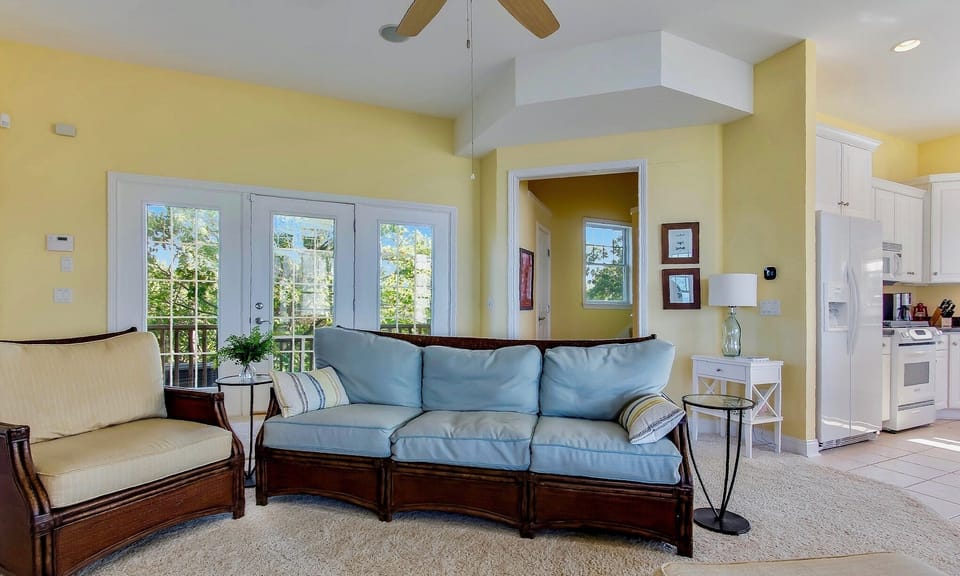 1st floor living room