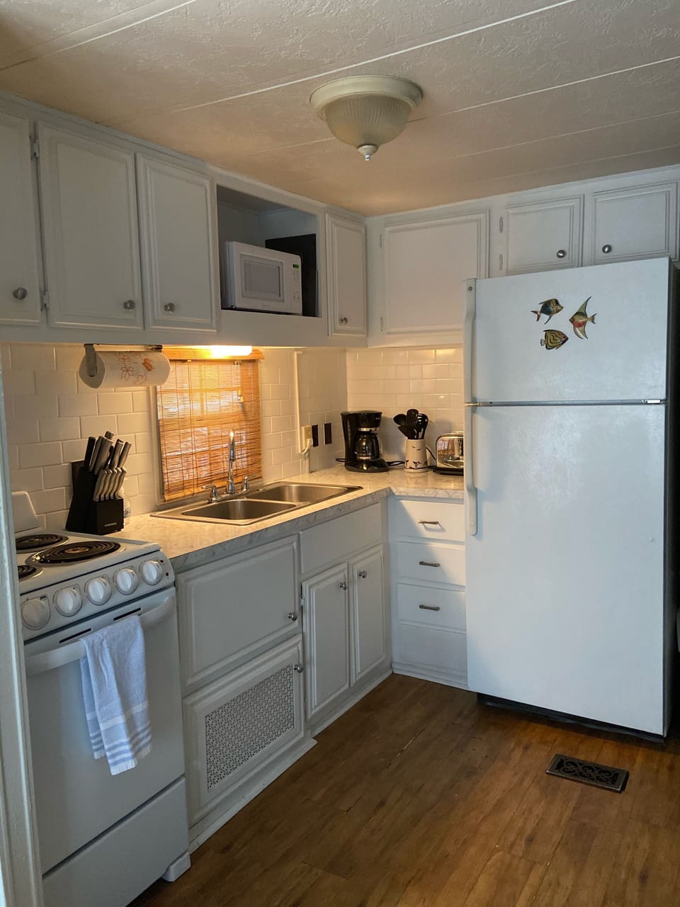 Full Kitchen area